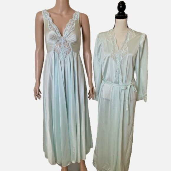 OLGA Mint Green Peignoir Nightgown 92270 Medium & Robe 94270 Large - Picture 1 of 9